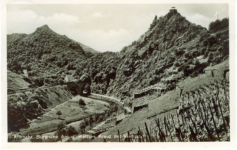 Altenahr: Burgruine Are u. Weisses Kreuz mit Viadukt